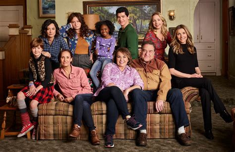 How Old Is the Cast of Roseanne? | POPSUGAR Entertainment