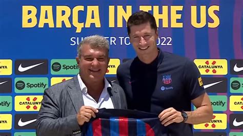 Robert Lewandowski Zaprezentowany W Barcelonie Zobacz Wideo I Zdj Cia