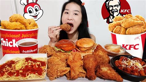 Kfc Vs Jollibee Feast Crispy Chicken Sandwiches Fried Chicken Hot Sex