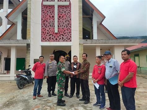 Pemkab Taput Salurkan Bantuan Rumah Ibadah Terdampak Bencana Gempa Bumi