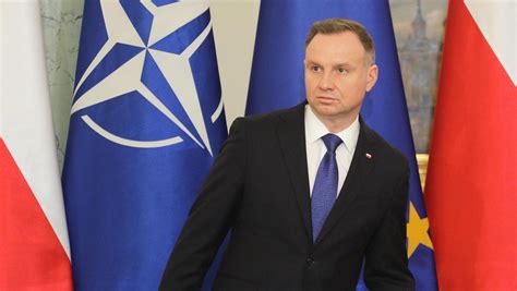 Andrzej Duda wkręcony przez oszustów z Rosji Myślał że rozmawia z