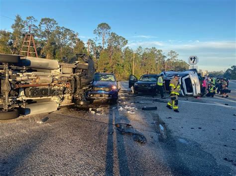 No Injuries In 4 Vehicle Crash At Cape Coral Intersection Without