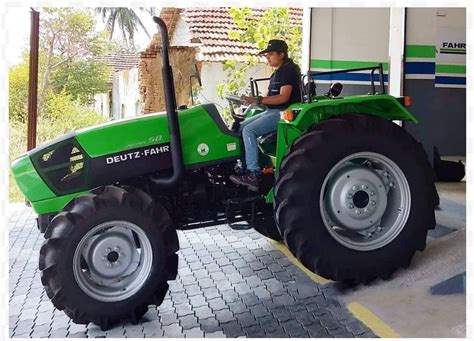 Deutz Fahr Agrolux 50 4WD 50 Hp Tractor 3000 Kg Price From Rs 890000