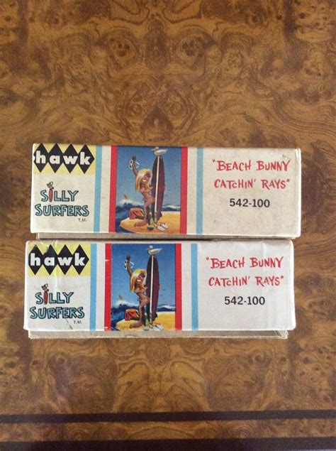 Silly Surfers Beach Bunny Catchin Rays 1964 Hawk Original Issue 542 100