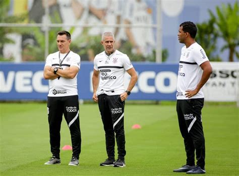 Sylvinho ex técnico do Corinthians assume seleção visando a Euro 2024