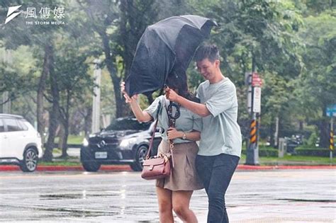 明天將放颱風假？氣象局發布最新風雨預測，10縣市達停班停課標準 風傳媒 Line Today