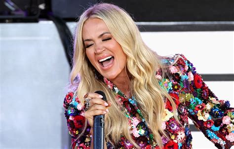 Carrie Underwood Net Worth (2025) From American Idol, Sunday Night