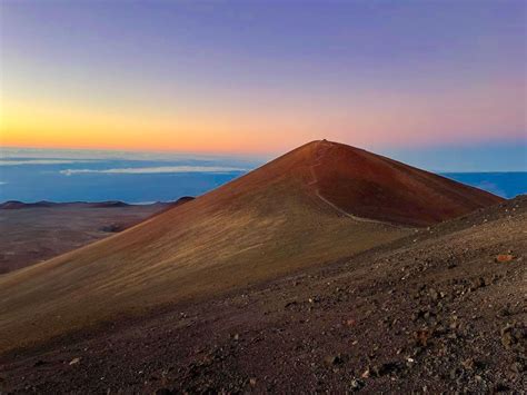 ISLAND OF HAWAI'I - Mauna Kea Summit — her wild wanderings