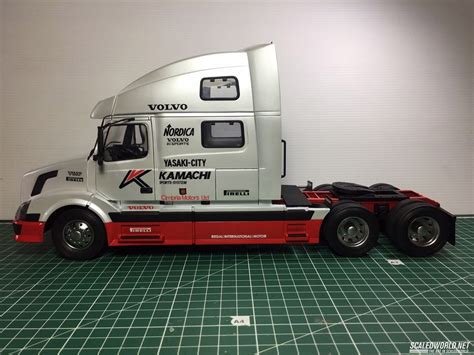 Cavalo Mecanico Volvo VN 780 Carreta 3892 ITALERI