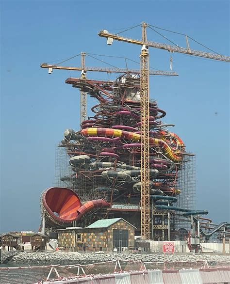 Aquatar Water Park, Qatar : r/megalophobia