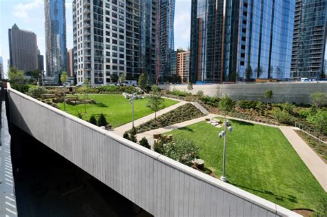 Cascade Apartments And Cascade Park Open In Lakeshore East Chicago Yimby