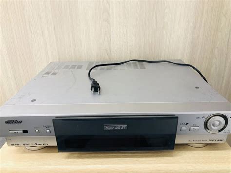 【傷や汚れあり】victorビクターhr Vfg1s Vhsビデオデッキ通電確認済みビデオカセットレコーダー2002年製の落札