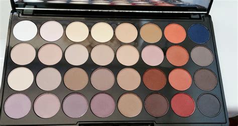 Makeup Revolution Flawless Ultra Eyeshadow Palette Swatches