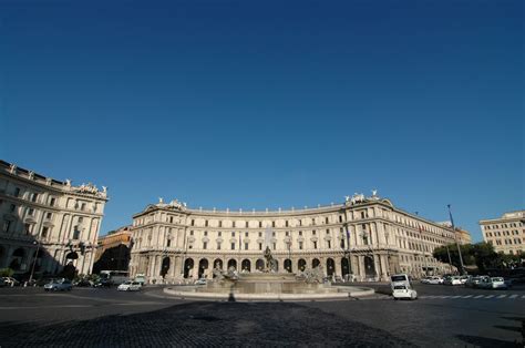 Piazza Della Repubblica Rom