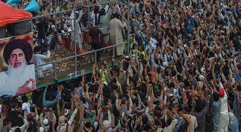 معاہدے پر عمل در آمد شروع، کالعدم ٹی ایل پی کے 800 سے زائد کارکن رہا