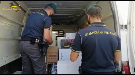 Gdf Sequestra Champagne E Rum Contraffatti 2 Arresti A Cerignola