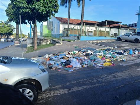 Lixo é descartado irregularmente na Avenida dos Africanos em São Luís