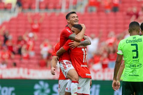 Inter Goleia Festa Da Torcida Sport Club Internacional