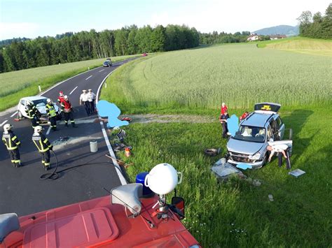 Verkehrsunfall Aufr Umarbeiten In Niederwaldkirchen