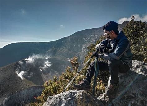 Gunung Gede Pangrango, Jalur dan Estimasi Biaya Pendakian - Trip Jalan ...