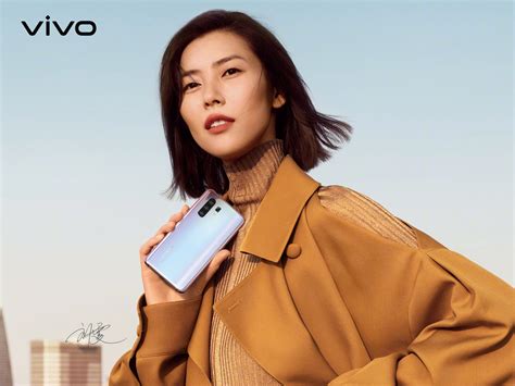 Vivo X30系列代言人公布：超模刘雯 爱搞机