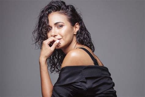 Emmanuelle Chriqui Sexy And Hot Bikini Pictures Woophy