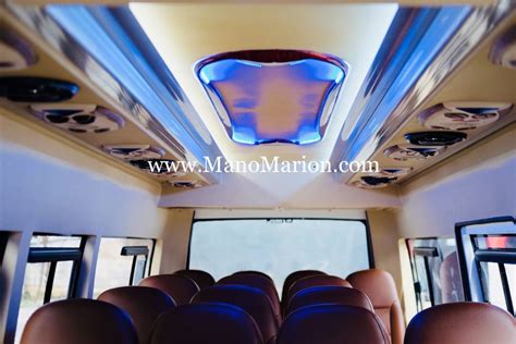 Sewa Elf Jakarta - Interior Isuzu Elf 15 Seat | ManoMarion Transport