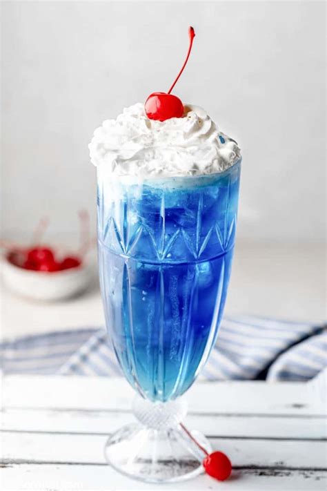 Ruby Tuesday Smurf Punch - CopyKat Recipes