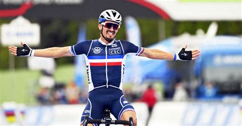 Julian Alaphilippe a remporté le titre de champion du monde de cyclisme