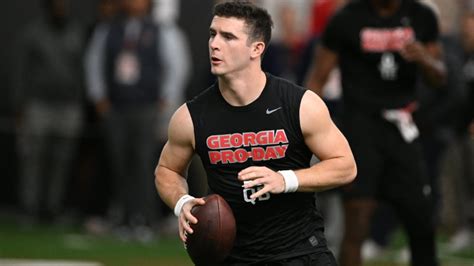 Georgia Bulldogs QB Stetson Bennett Throws Live for NFL Scouts | Dawg Post