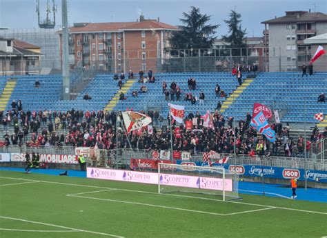 Calcio Serie C Mantova Pari In Rimonta A Novara E Si Riduce Il