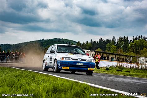 Stach Zbyněk Pečenková Věra Nissan Sunny GTi Historic Vltava