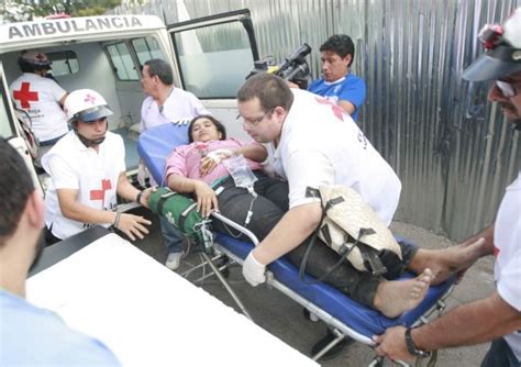 Una Mujer Muerta Y 15 Personas Heridas Al Volcar Bus Rapidito