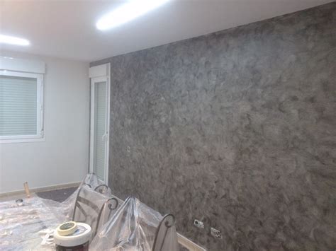 Foto Veladura Negra De Pintura Y Decoracion Cuerva 1495882 Habitissimo