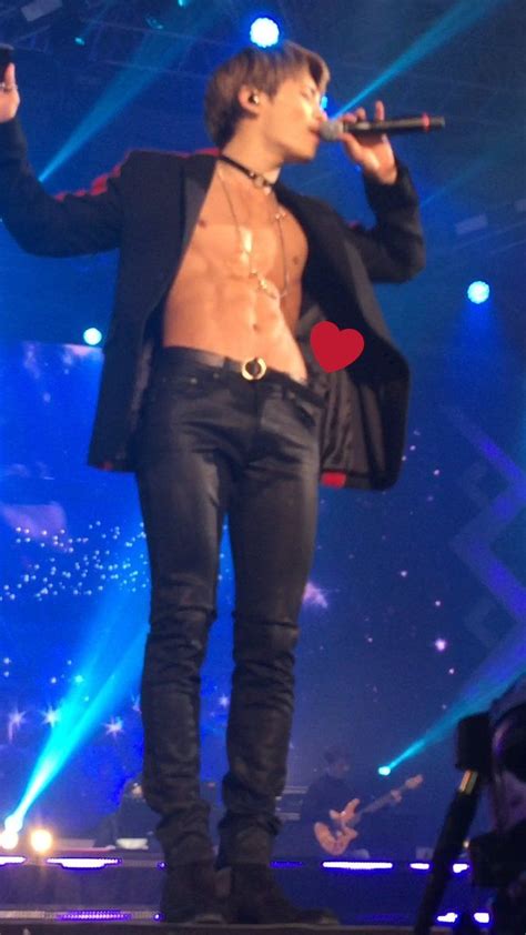 Kim Jonghyun Abs