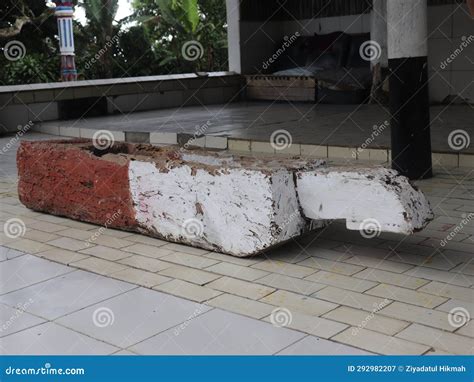 A Traditional Rice-pounding Tools Stock Image - Image of wall, flooring: 292982207