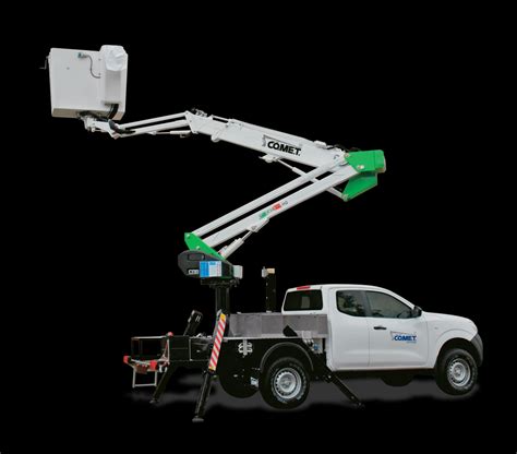 Comet Truck Mounted Telescopic Boom Lift Platform Capacity Upto 25 Kg