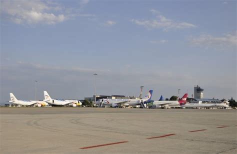 Burgas Airport sees increase of frequencies during winter schedule 2015 ...