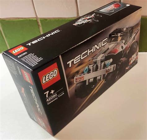 Lego Technic Getaway Truck In