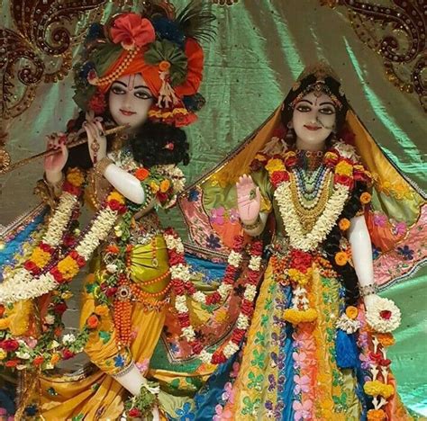 Pin By Kanhaji On Chalo Chennai Radha Krishna Images Krishna Radha