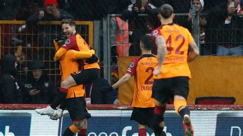 Galatasaraj već na pola koraka do plej ofa Olimpija nije imala šta da