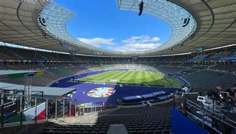 Final Uefa Euro Spanyol Vs Inggris Bentrok Di Stadion Warisan