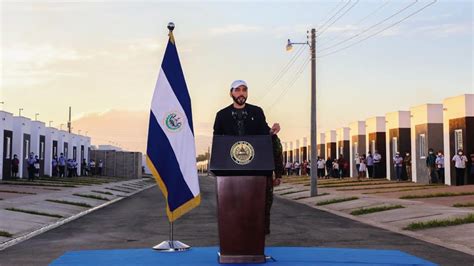 Presidente Nayib Bukele Entrega 252 Casas Nuevas A Familias Afectadas