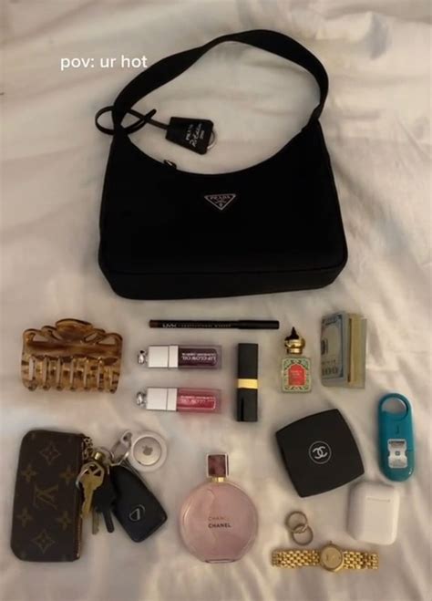 Everyday Bag Essentials Makeup Bag Essentials Handbag Essentials