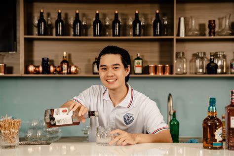 Mẫu Áo Đồng Phục Bartender 2018 Phong Cách Sáng Tạo Và Chuyên Nghiệp