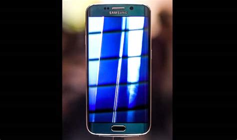 Mobile World Congress 2015 Samsung Unveils Curved Screen Galaxy S6 Edge