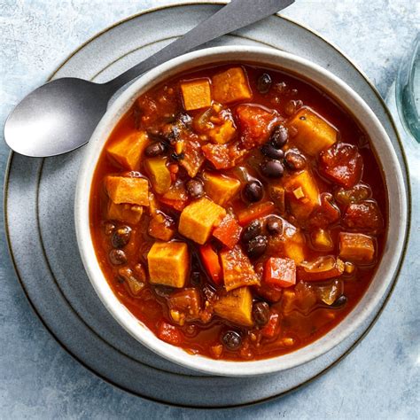 Slow-Cooker Vegetarian Chili Recipe - EatingWell