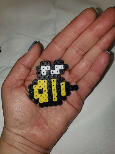 2 Small Magnetized Bees Perler Beads Etsy Uk