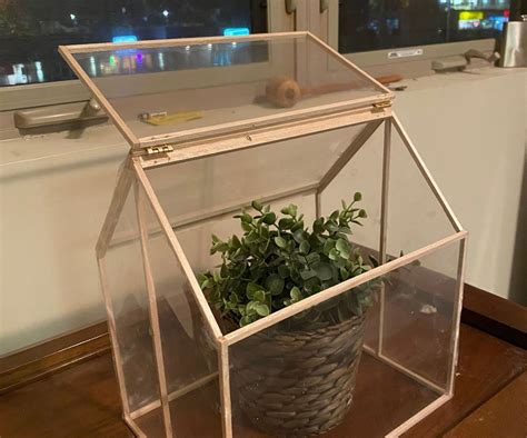 DIY Miniature Greenhouse : 7 Steps - Instructables