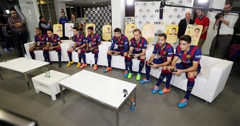 Barça Vs Barça Los Jugadores Blaugranas Se Probaron En El Fifa 15